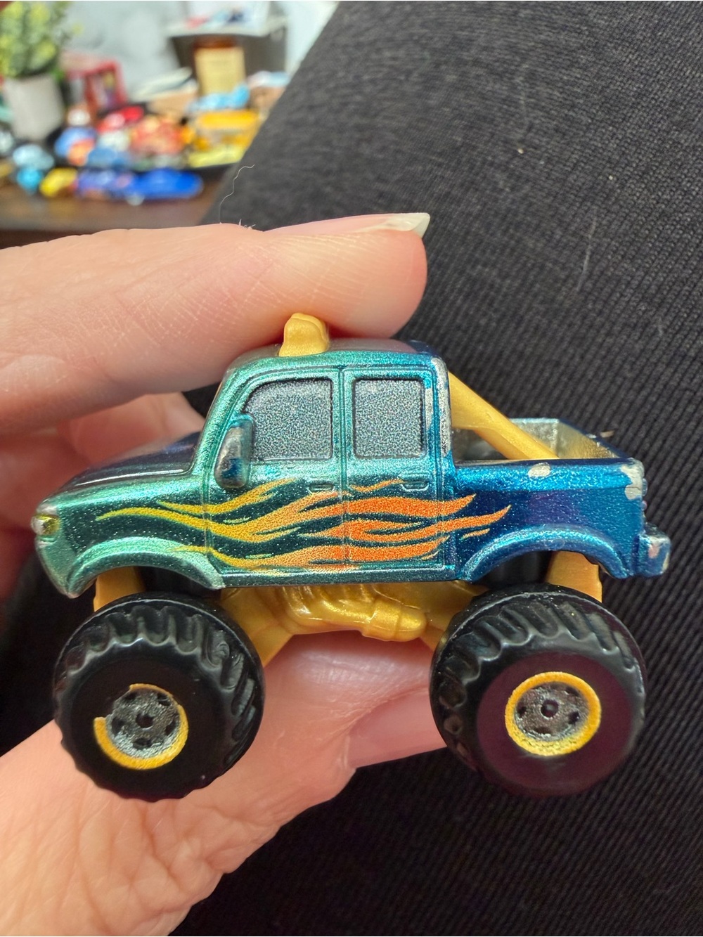Pixar Cars on the Road metallic Ivy mini diecast